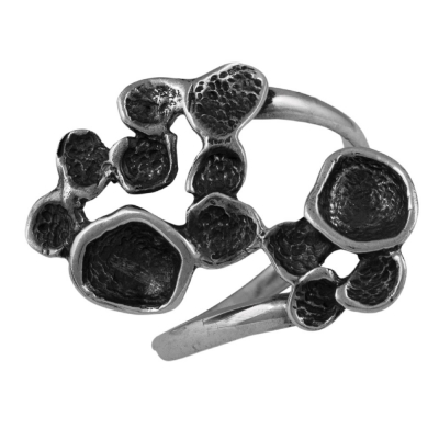 Χειροποίητο ασημένιο δαχτυλίδι Εύρημα με ασημί και μαύρη επιμετάλλωση ENG-KR-1910-SM