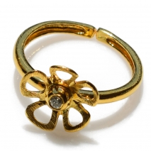 Handmade sterling silver ring Eight-Ring-RG-00724 flower with gold plating and semi-precious stones (cubic zirconia)